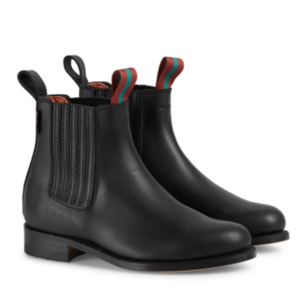 Penelope Chilvers Chelsea Boots Ankle Oiled Leather Classic Western Riding Black